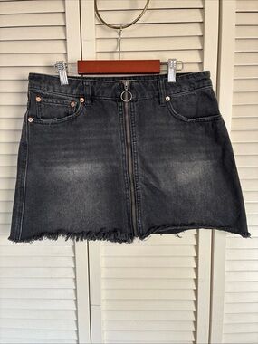 We The Free-Black Washed Denim Zip-Front Mini Skirt Y2K Sz 29